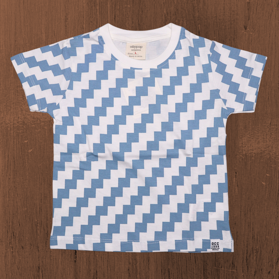 Ollypop Pure Cotton Knit Half Sleeves With Round Neck T-Shirt & Shorts Set with Chevron Print - Light Blue & White - Light Pink & White color