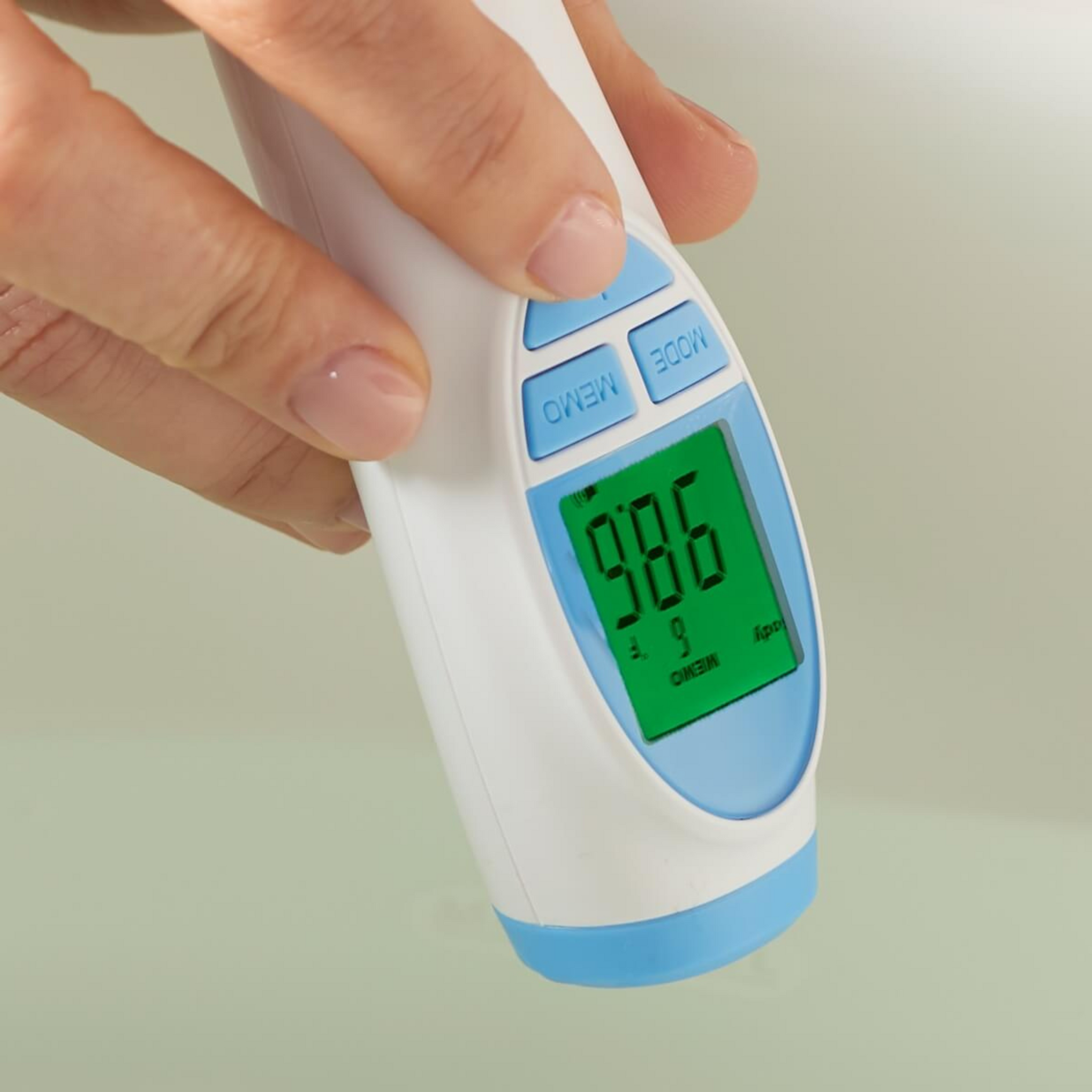 Vicks No Touch 3-in-1 Thermometer Measures Forehead Food & Bath Temps