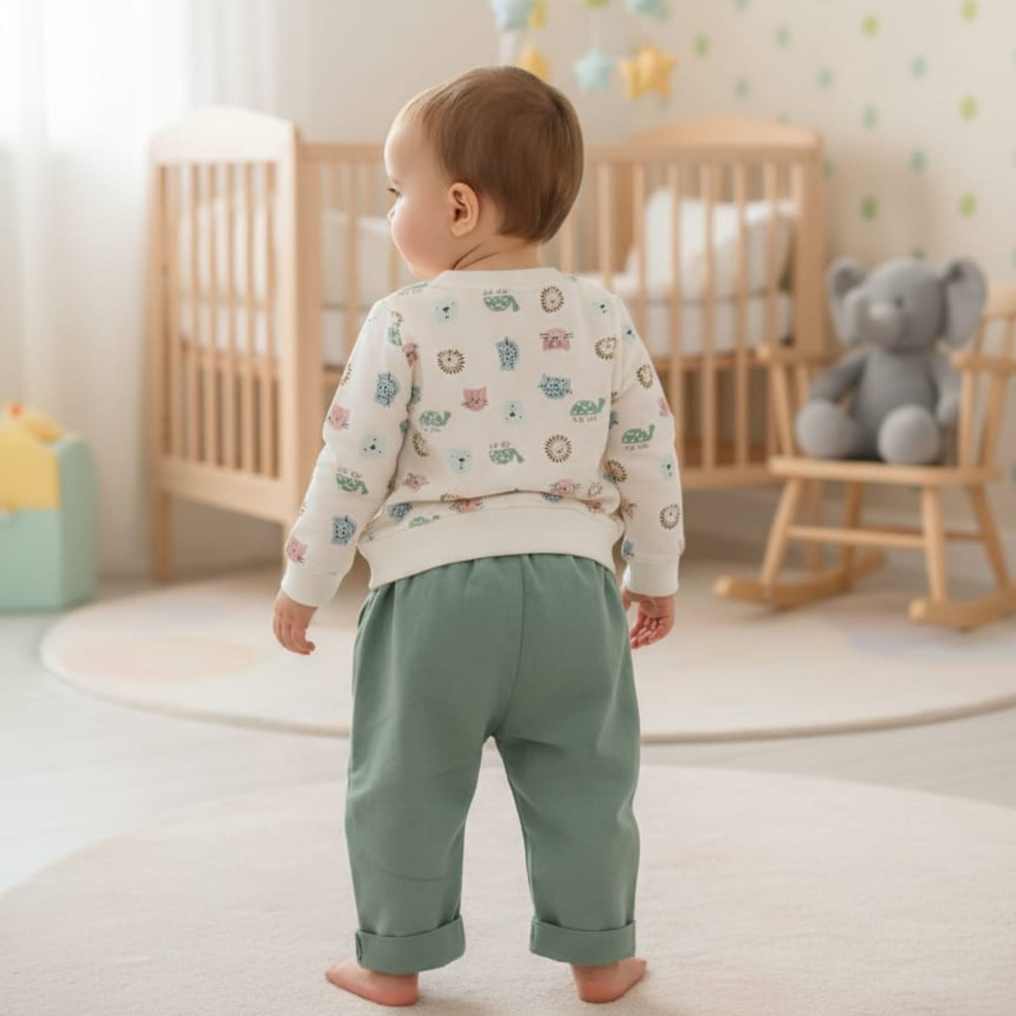 Ollypop Baby Boy Full Sleeves Printed Sweatshirt & Solid Pants Set – White/Cream | 3 to 24 Months