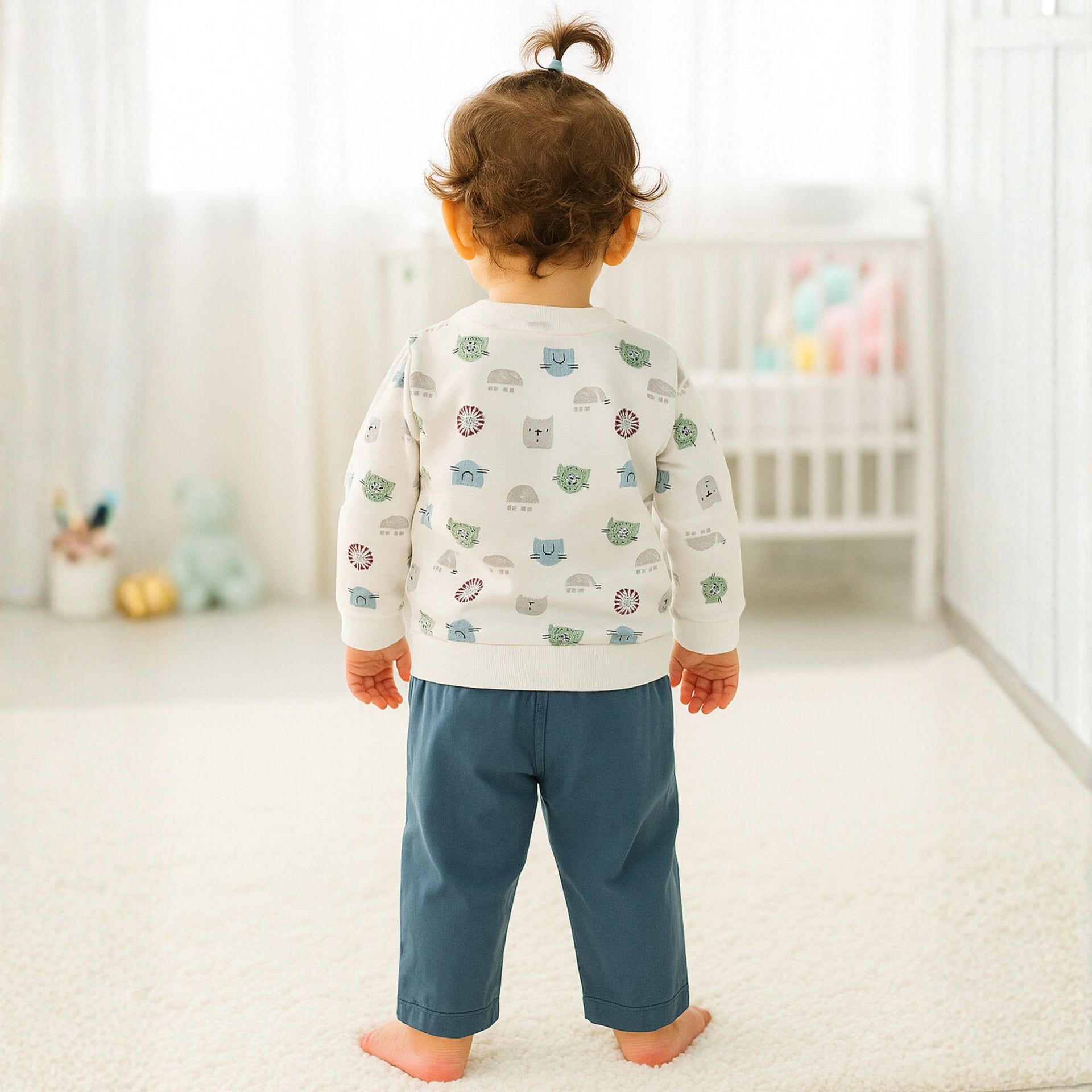 Ollypop Baby Boy Full Sleeves Printed Sweatshirt & Solid Pants Set – White/Cream | 3 to 24 Months