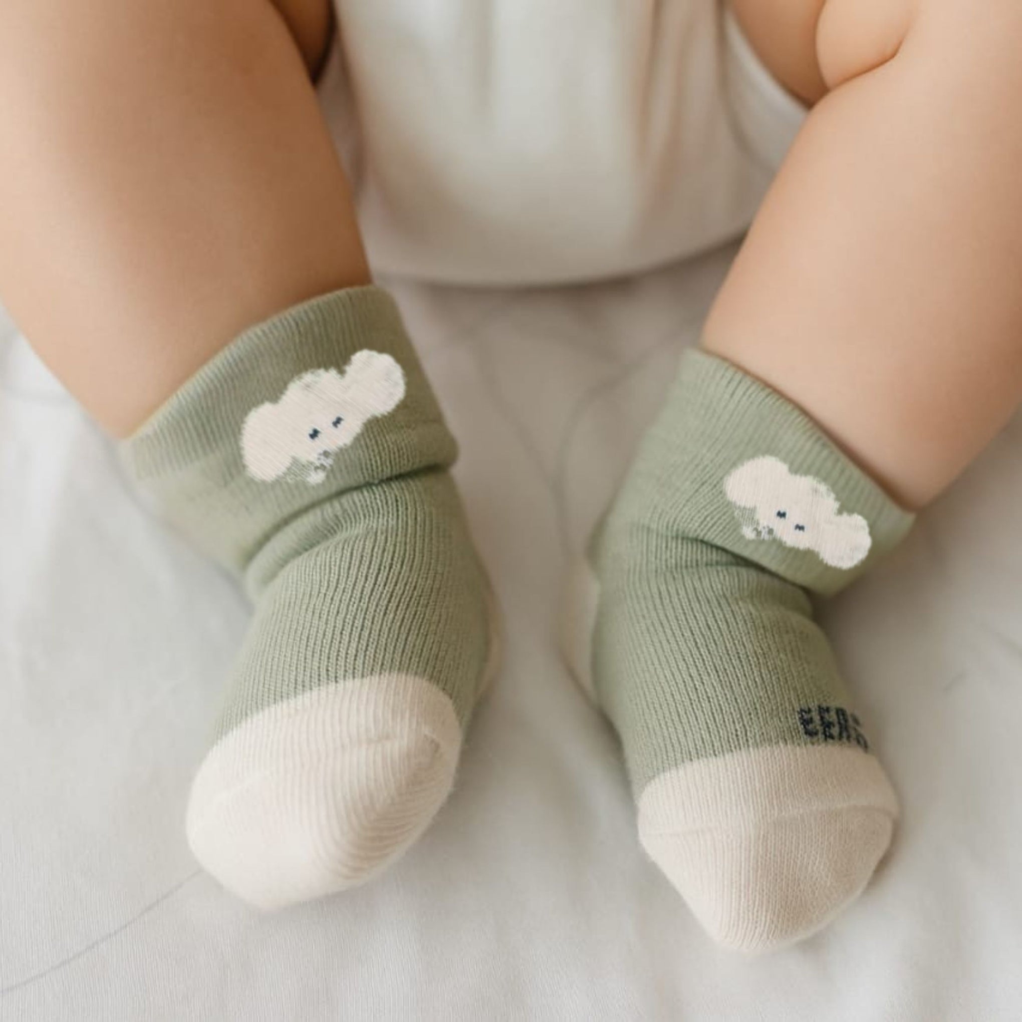 SMILE BABY Soft Winter Baby Socks | Warm Cotton Booties with Cute Animal Patterns | Anti-Slip & Stretchable | Pack of 3 – Blue, Brown & Green | 0-12 m