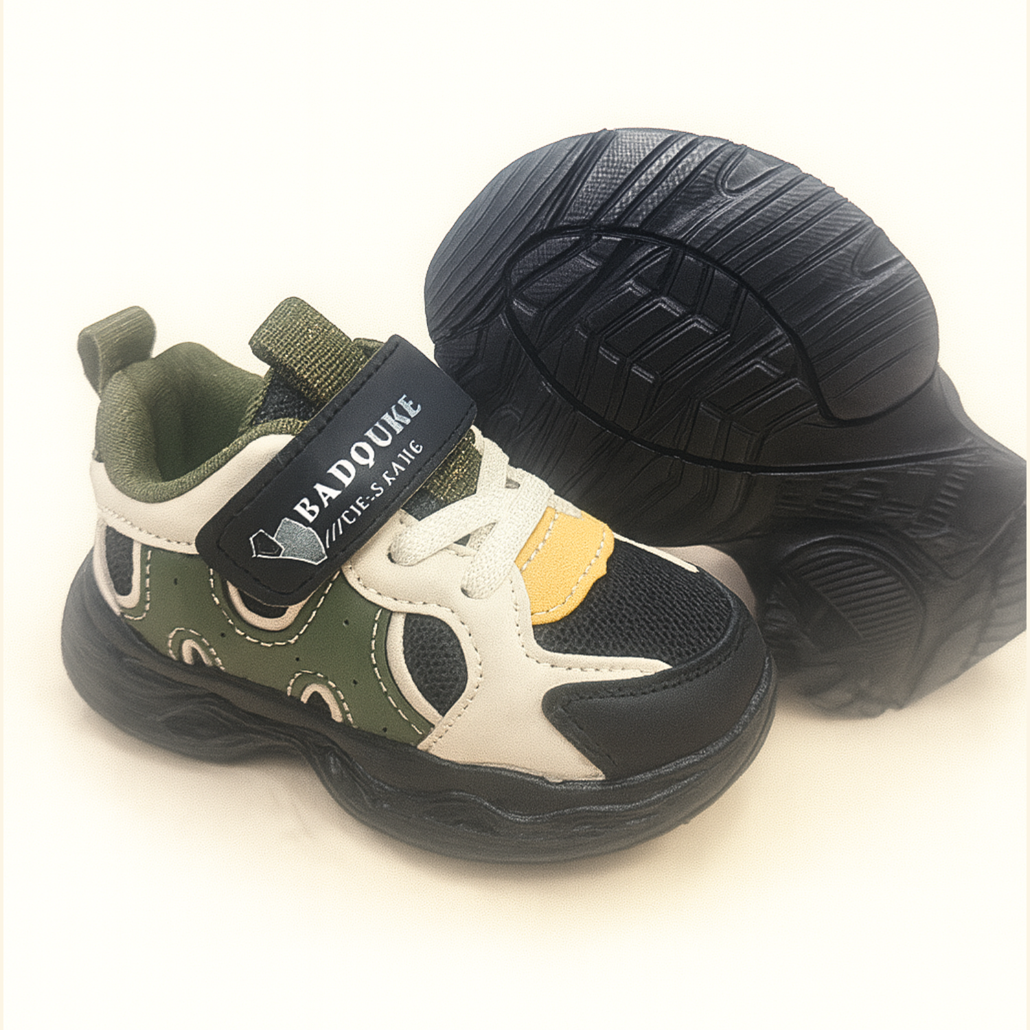 Smile Baby Boys Green & Black LED Light-Up Sneakers – Mesh & PU Sports Shoes with Hook & Loop Strap (18 Months – 4.5 Years)