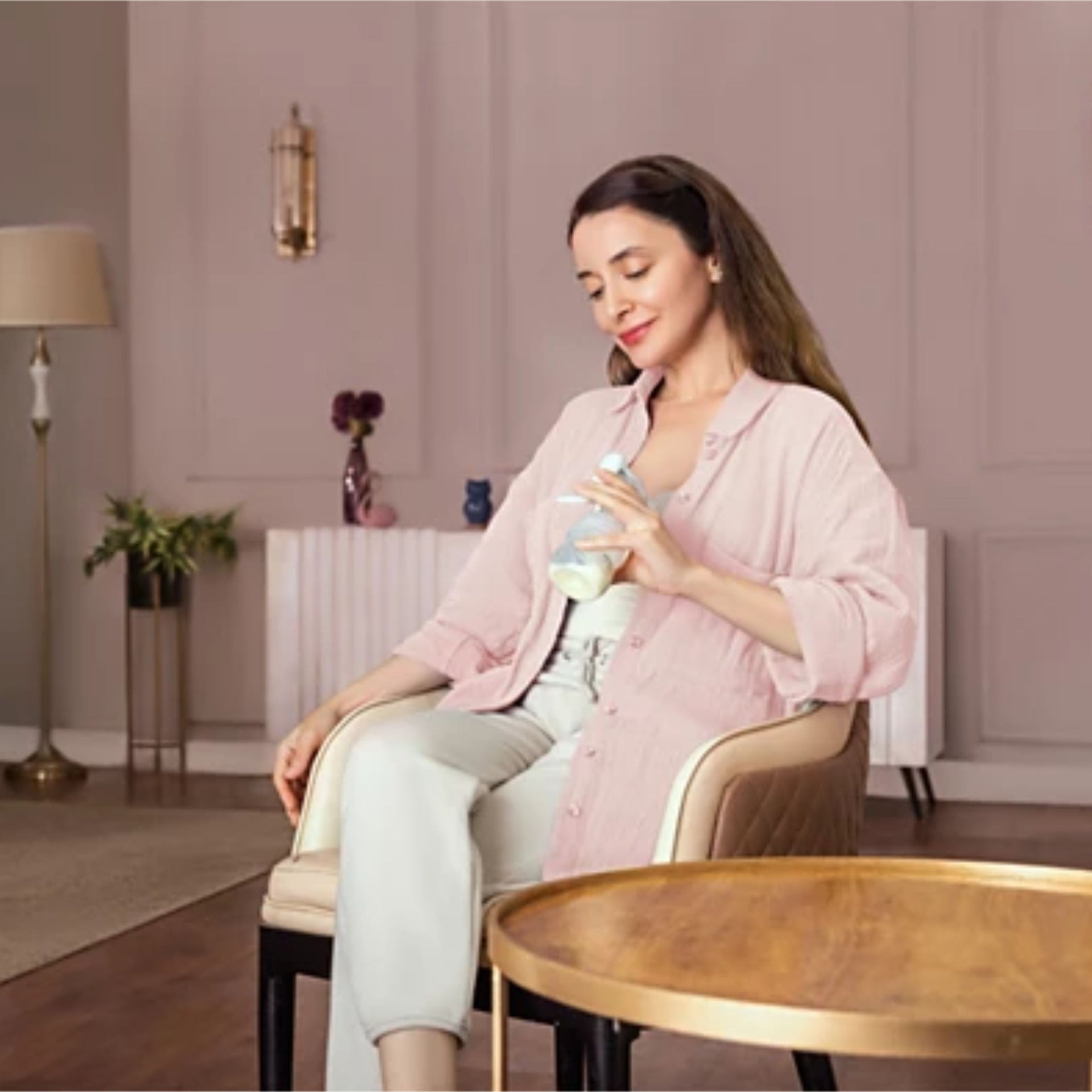 Philips Avent Manual Breast Pump SCD417/20 | Comfort Breast Pump with Bottle, Nipple, Milk Storage Bags & Disposable Breast Pads | Gentle & BPA-Free