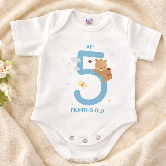 BEN BENNY Baby Milestone Bodysuit – “I Am 5 Months Old” Soft Cotton Bodysuit for Babies, White – Size M