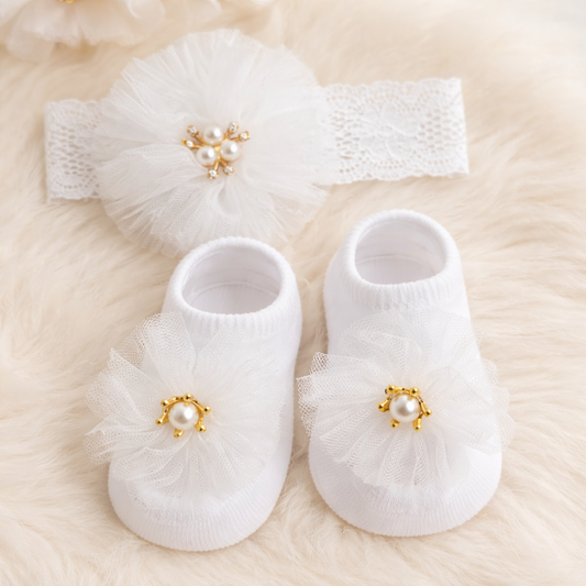 SMILE BABY Newborn Headband & Socks Set – Soft Tulle Flower Pearl Design for Baby Girls (0–12 Months)
