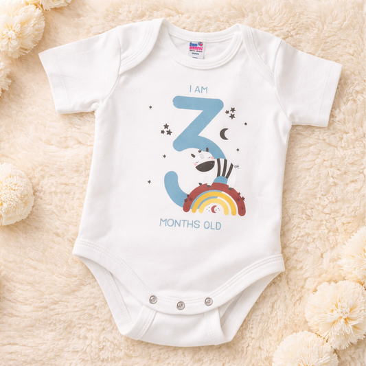BEN BENNY Baby 3 Months Milestone Bodysuit – Cute Cat & Rainbow “I Am 3 Months Old” Soft Cotton Bodysuit (Size M)