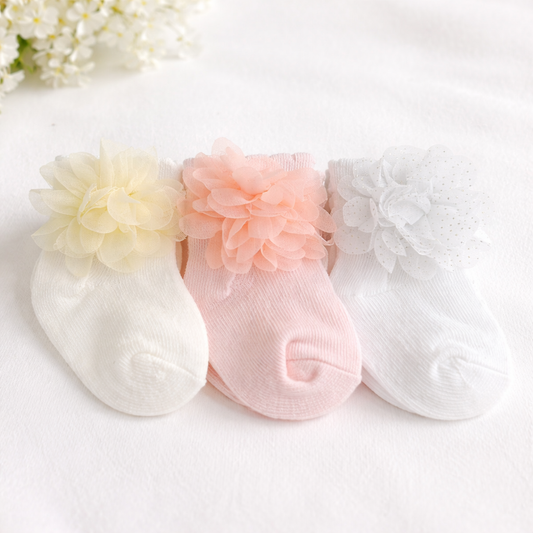 Baby Girl Flower Ankle Socks – Soft Cotton Blend Ruffle Socks for Newborn & Infant (Pack of 3 – White, Peach & Cream)