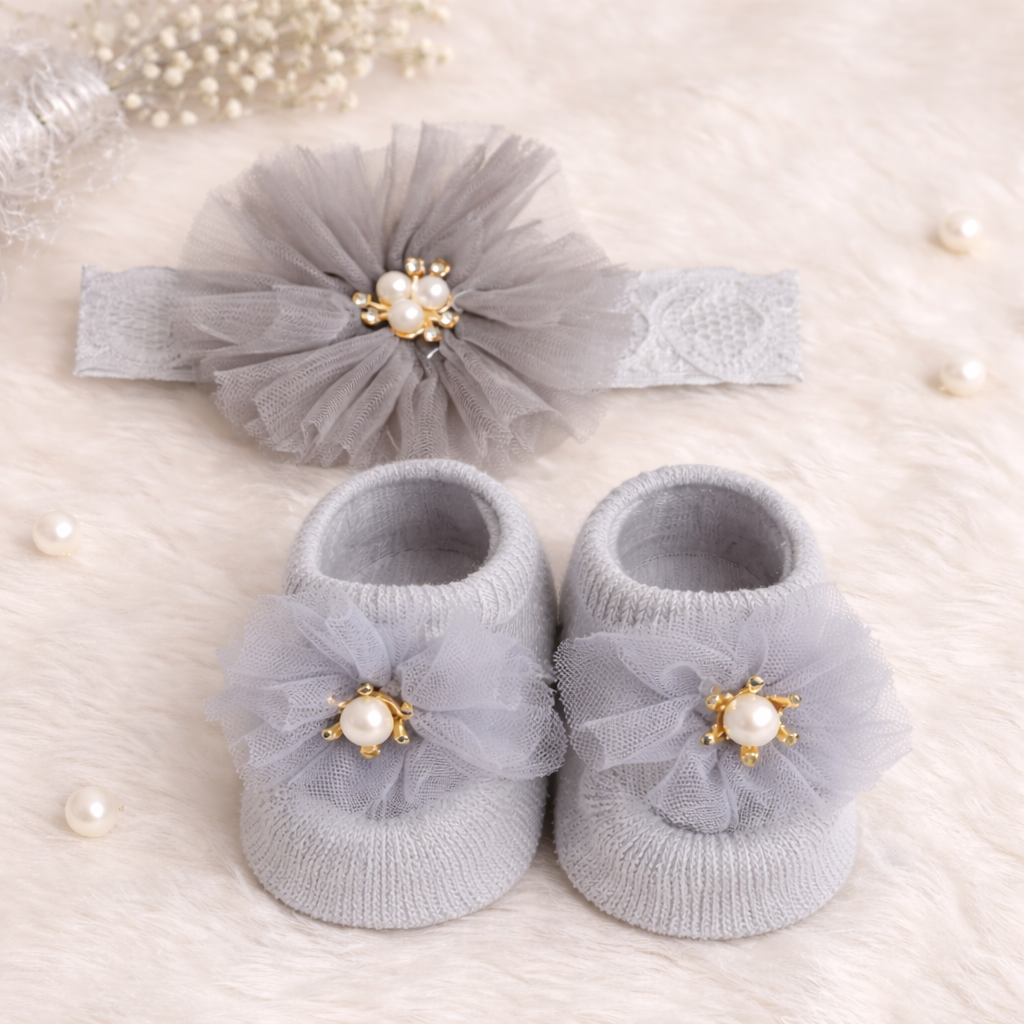 SMILE BABY Newborn Headband & Socks Set – Soft Tulle Flower Pearl Design for Baby Girls (0–12 Months)