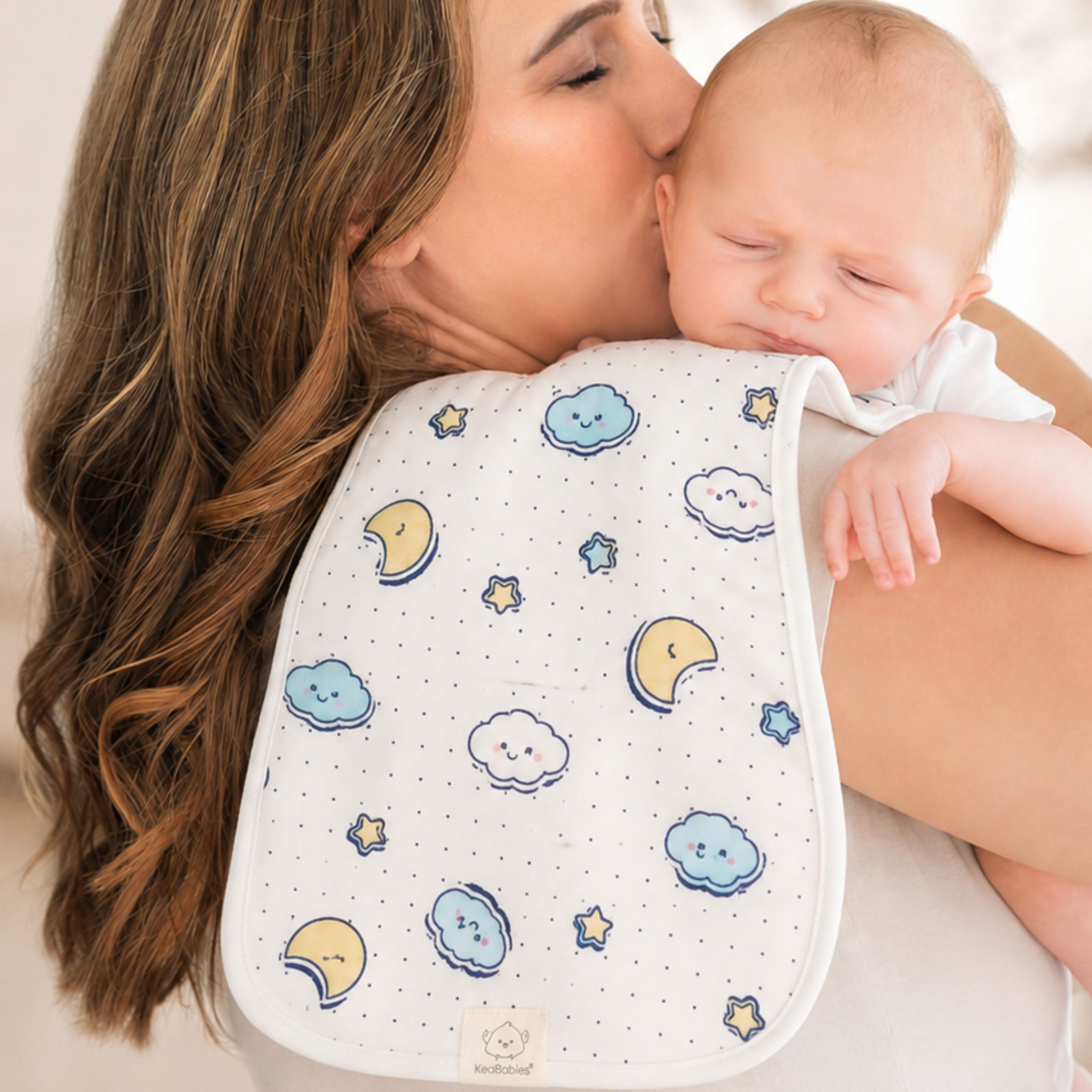Smile Baby 7-Piece Newborn Gift Set | Muslin Hooded Wrapper Cum Towel, Swaddle, Vest, Nappy, Napkin, Burp Cloth & Bib | Soft Cotton | Star & Moon Print