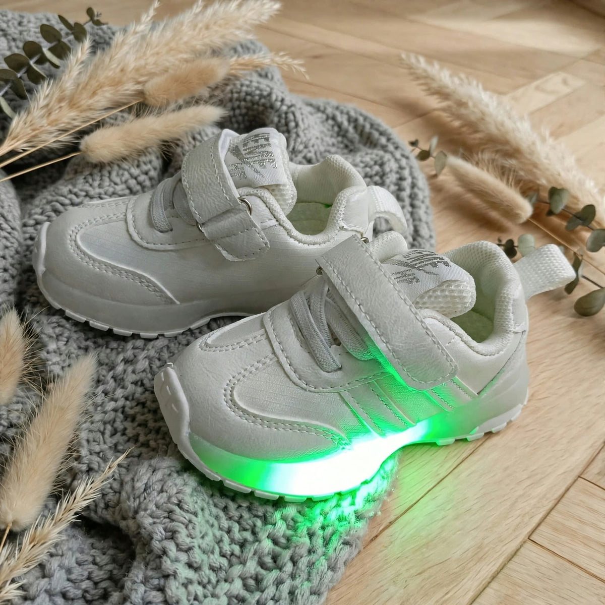 SMILE BABY white LED light-up sneakers with green light