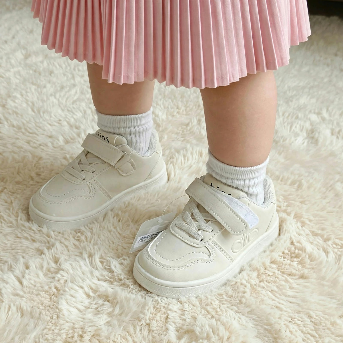 SMILE BABY girls beige Velcro sneakers worn by girl