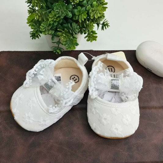 Smile Baby Soft White Booties – Anti-Slip, Floral Embroidery & Bow | Size (0–18 Months)