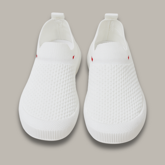 Smile Baby Kids White Knit Slip-On Sneakers with Red Stripe